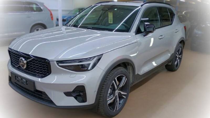 Volvo XC40 B4 P. Dark PILOT LEDER PIXEL NAVI 360° PANO