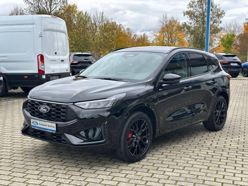 Ford Kuga Plug-In Hybrid ST-Line X AHK Winter Paket