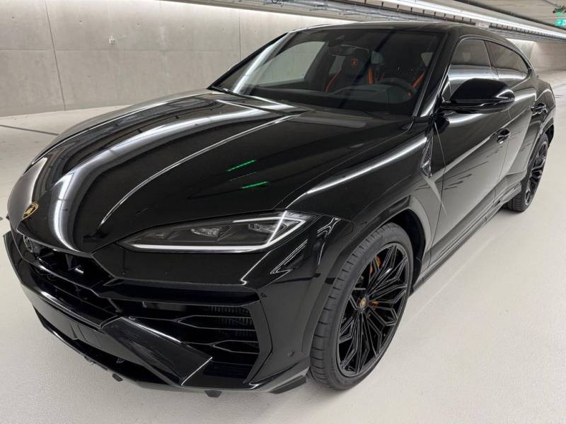 Lamborghini Urus PHEV SE/PANO/AHK/Rear-Seat/Massage/Carbon