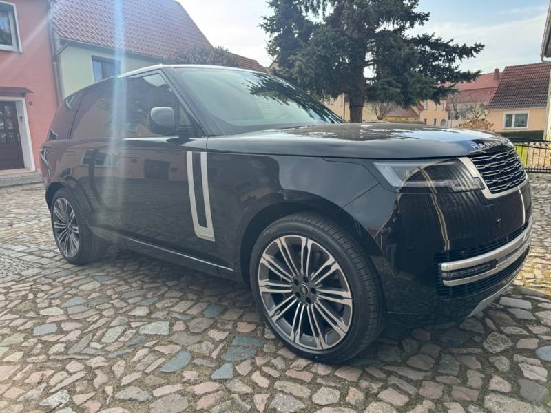 Land Rover P530 Autobiography_Entertainment_Privacy_MY26