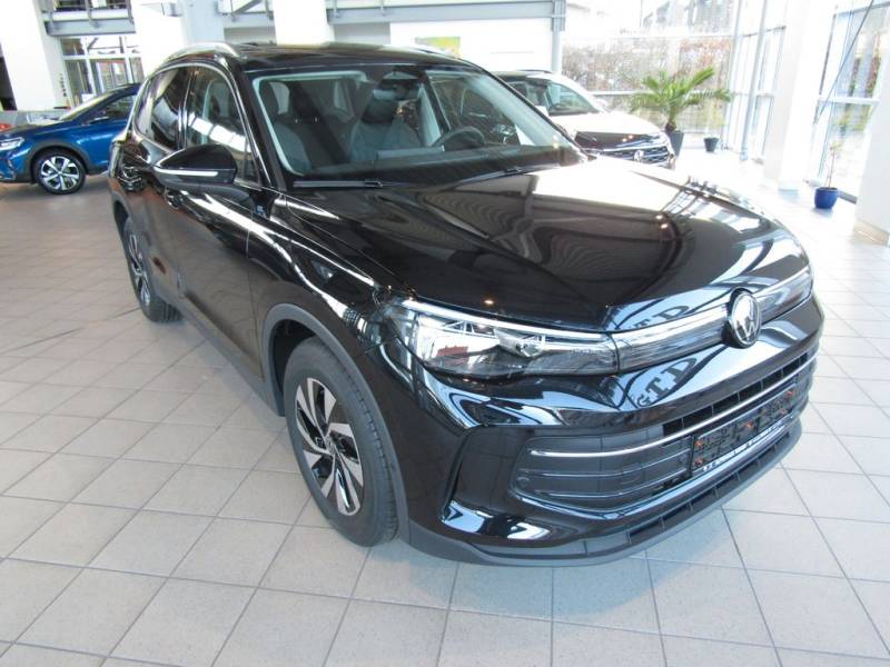 Volkswagen Tiguan 1.5 eTSI 110 kW+AHK+NAV+Pano.Dach+DSG