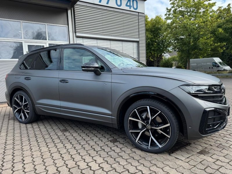 Volkswagen Touareg 4Motion R-Line MATT 22" VOLL. SOFORT