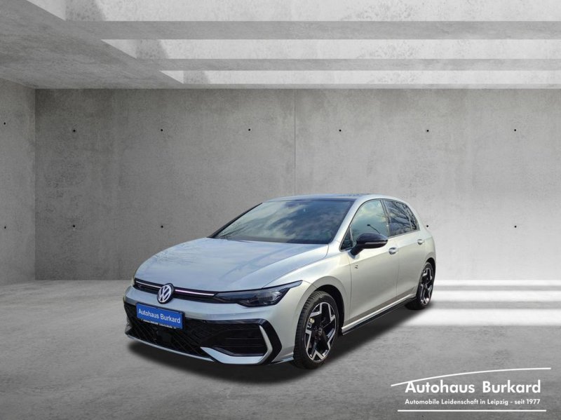 Volkswagen Golf RLine 1,5l eTSI+150Ps+DSG+AHZV+HarmanKardon