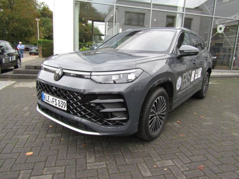 Volkswagen Tayron R-Line 2.0 TDI DSG 4M AHK IQ.DRIVE NAVI L