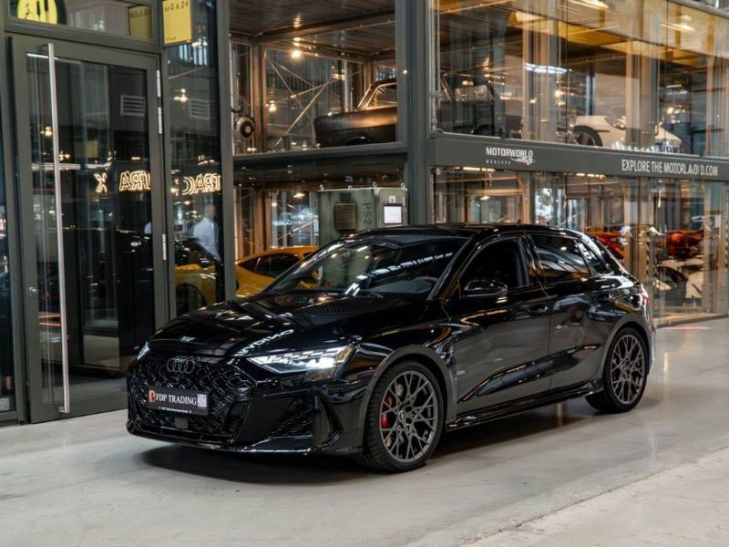 Audi RS3 Spb- MY26-Schalen-Pano-Sportaga-Spoiler Carb