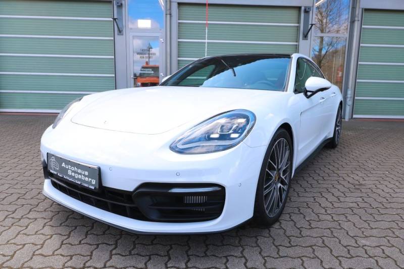Porsche Panamera 4 Platinum Edition