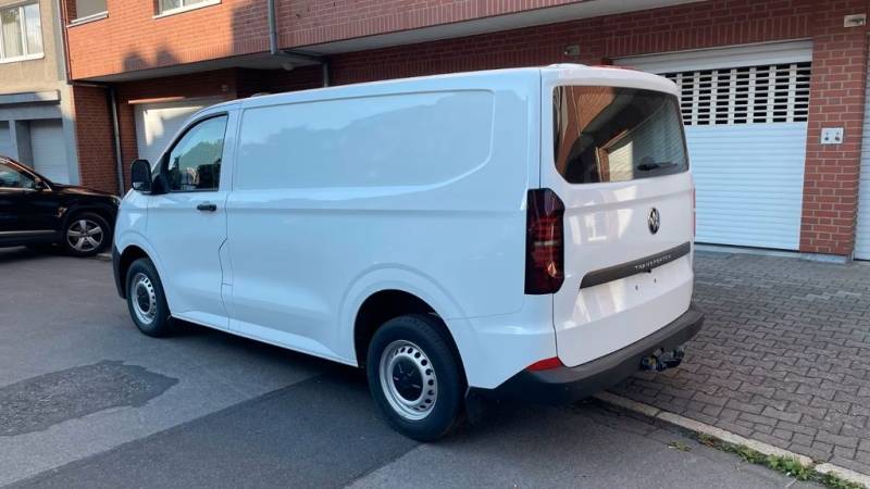 Volkswagen T7 weiss oder grau 2,0TDI Heckklappe mit Fenster