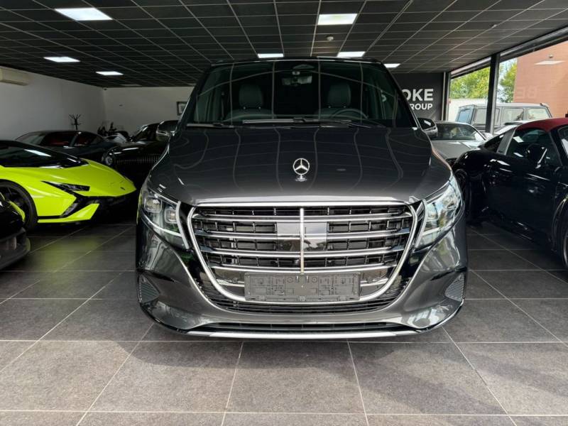 Mercedes-Benz V 300 d 4M EXCLUSIVE extralong- VIP seats