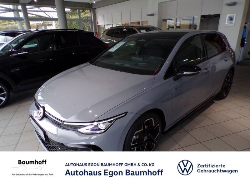 Volkswagen GOLF 1.5 eTSI DSG R-LINE / AHK+PANO+SIDE ASSIST