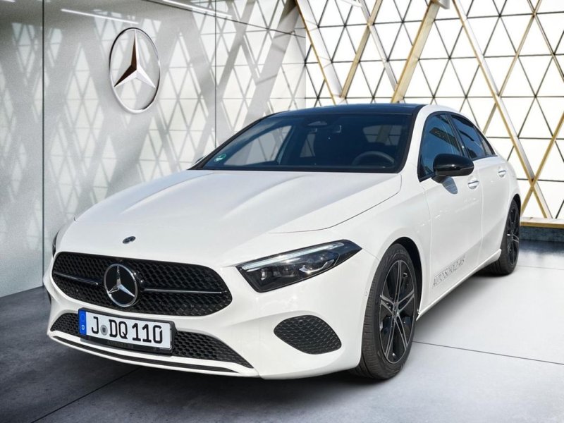 Mercedes-Benz A 180 Limousine +MBUX+Progressive+Wide+MBeam+Cam