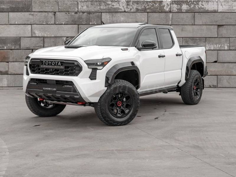 Toyota Tacoma 2025 TRD Pro € 79500 +FOX® QS3 ADJUSTABLE
