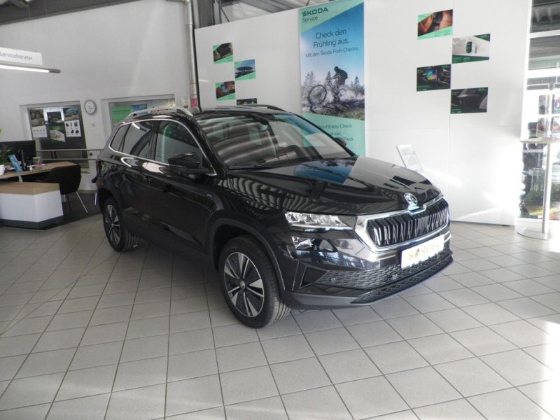 Skoda Karoq SELECTION 1.5TSI 110kW 150PS AHK KESSY LED