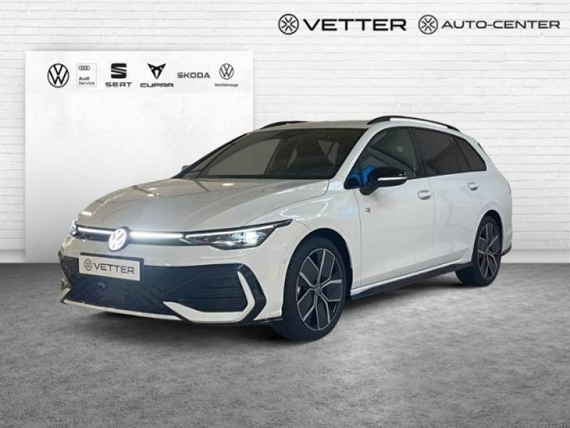 Volkswagen Golf VIII Variant 1,5 l eTSI R-Line DSG KLIMA LE