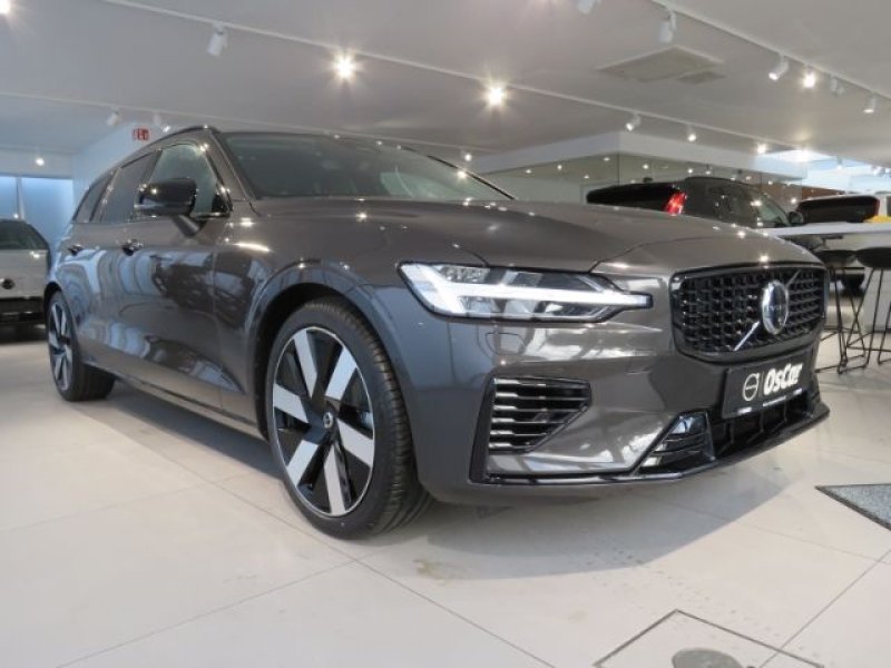 Volvo V60 T8 AWD Plus Dark Recharge Plug-In Hybrid