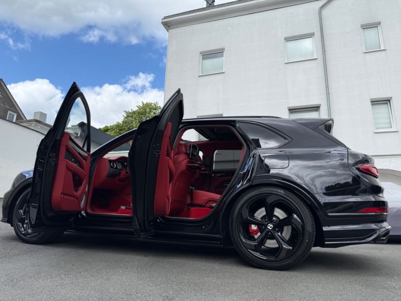 Bentley Bentayga 3.0 Hybrid*S Black *Night Vision*Red