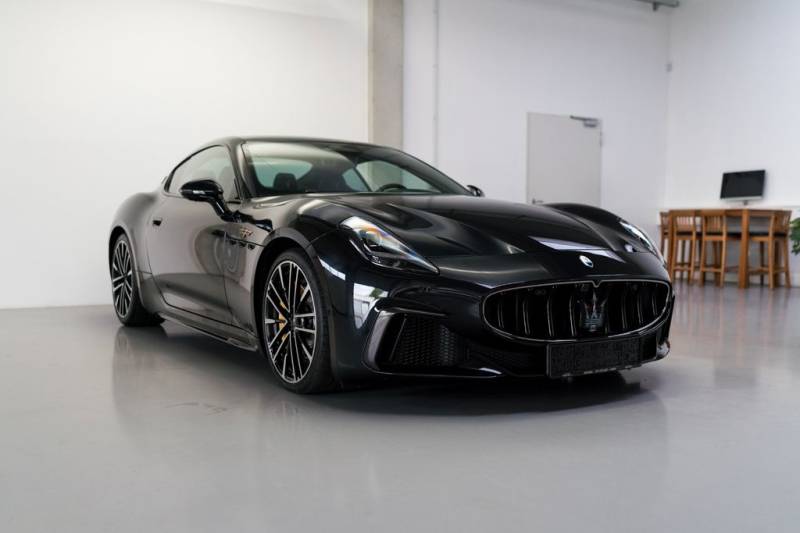 Maserati GranTurismo TROFEO *NEUWAGEN / CARBON / 550 PS*