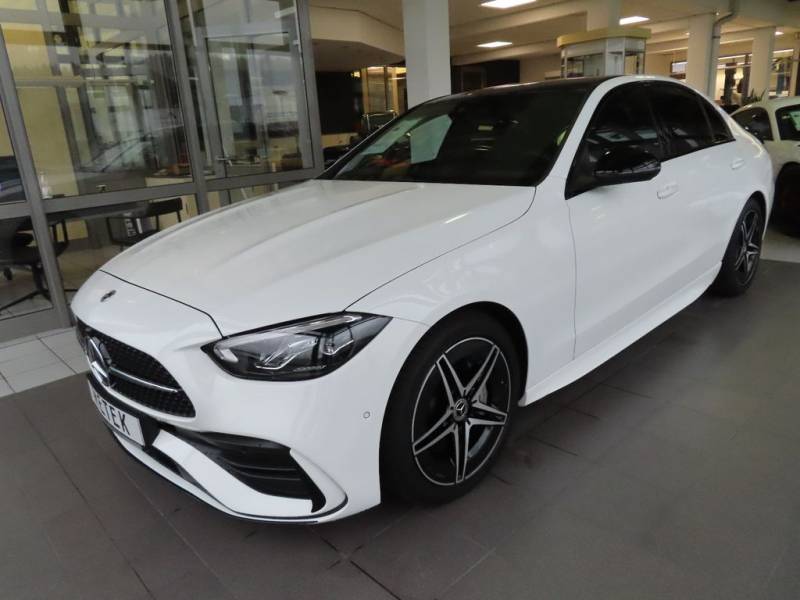 Mercedes-Benz C 180 Lim. AMG LED NAVI PANO BURMESTER KAMERA