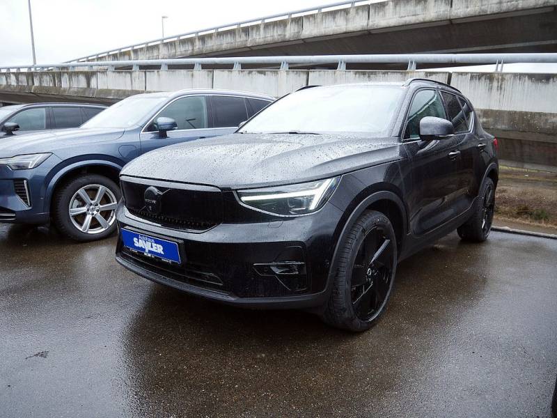 Volvo EX40 Single Motor Extended Range Plus Black Edit