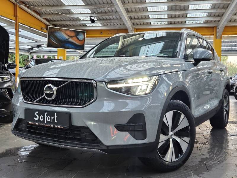 Volvo XC40 2,0i Core B3 MHEV e.Heckkl. Navi Kamera LED