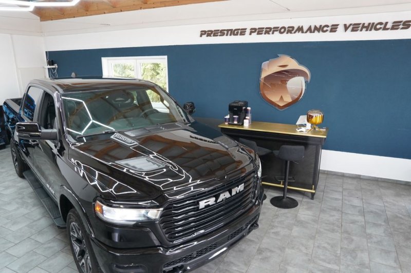 Dodge Laramie SPORT PANO MY25 3.0 Hurricane