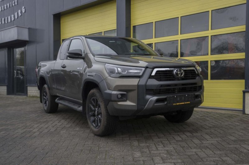 Toyota Hilux 2.8 D-4D Xtra Cab Invincible BPM VRIJ!