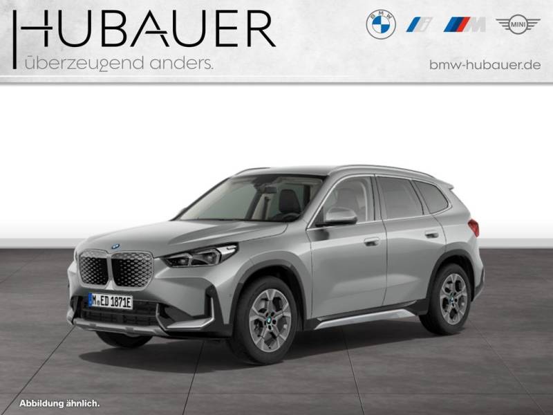 BMW iX1 eDrive20 [xLine, AHK, ACC, RFK, 18" LMR, LED