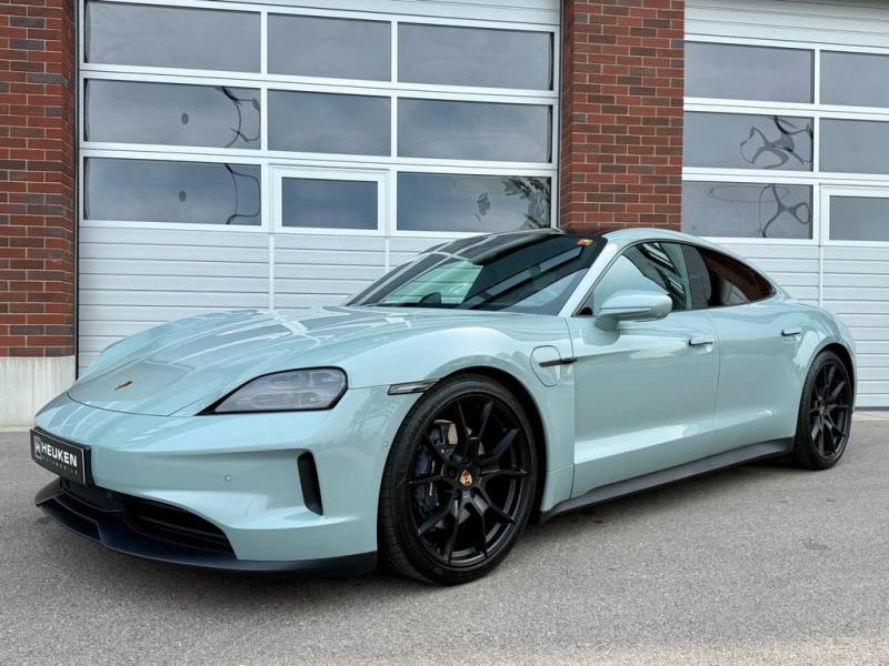 Porsche Taycan 21" BOSE LUFT PANO Sitzklima HD UVP 136