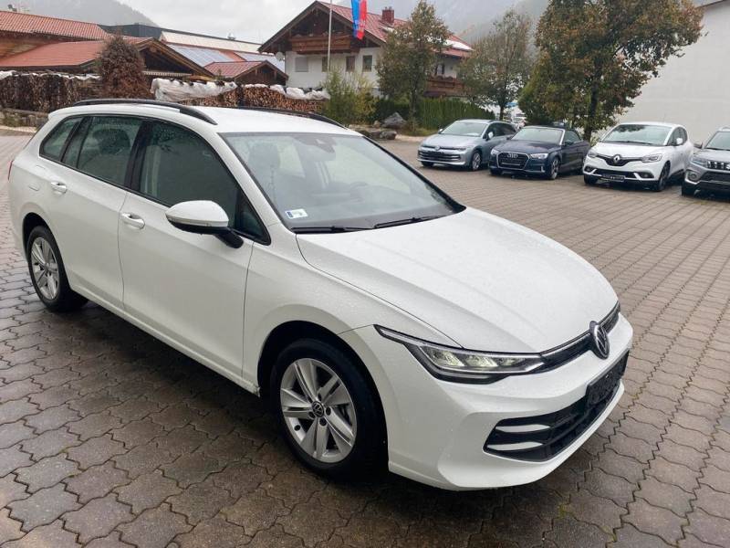 Volkswagen Golf VIII 2.0 TDI Life,ACC,LED,PDC,App.Con. 8...