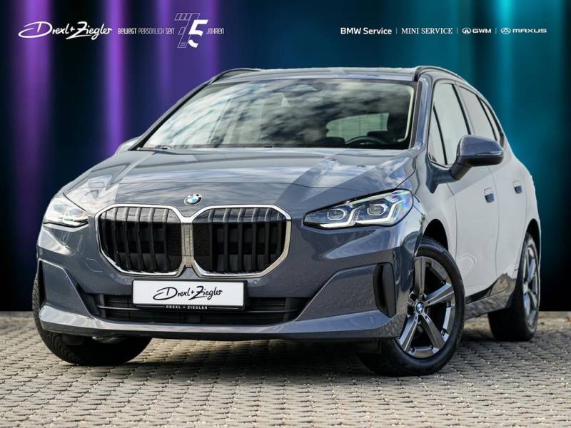 BMW 218d Active Tourer AdLED AHK PanoDach KoZg 17"