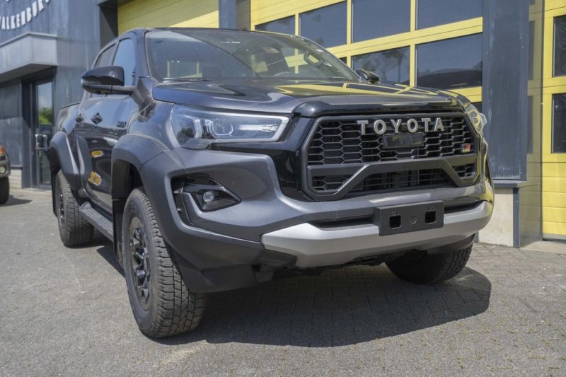 Toyota Hilux 2.8 D-4D Double Cab GR Sport BPM VRIJ!