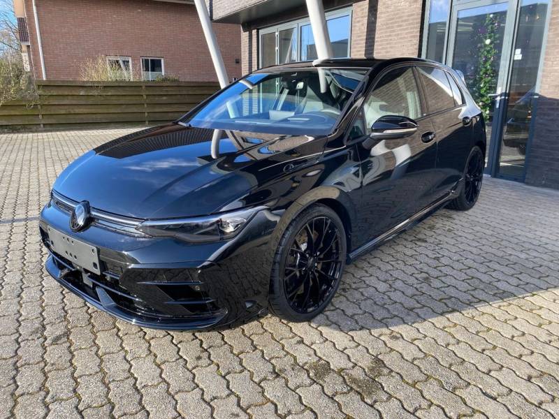 Volkswagen Golf VIII 2.0 TSI 245 kW 4Motion R Black Edition