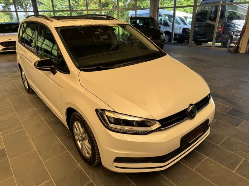 Volkswagen Touran Highline BMT/ AHK ACC ALCANTARA 7SITZT