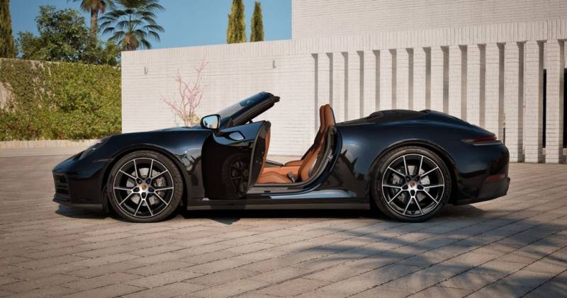 Porsche 992 CABRIO EXCL CLUBLEDER HD+ ABGAS 18W+BELÜF/21