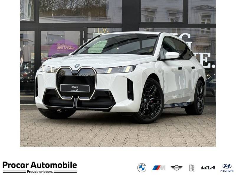 BMW iX xDrive45 M Sport AHK DA PROF. PA PROF. 22"