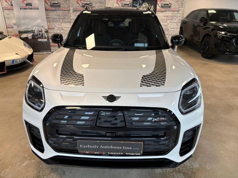 MINI Countryman BEV SE ALL4 John Cooper Works Trim