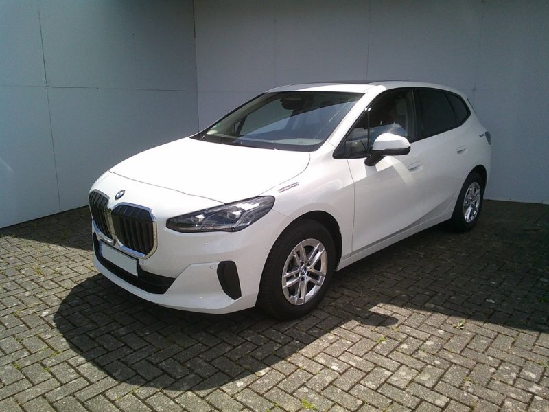 BMW 218i Active Tourer DAB LED Pano.Dach Komfortzg.
