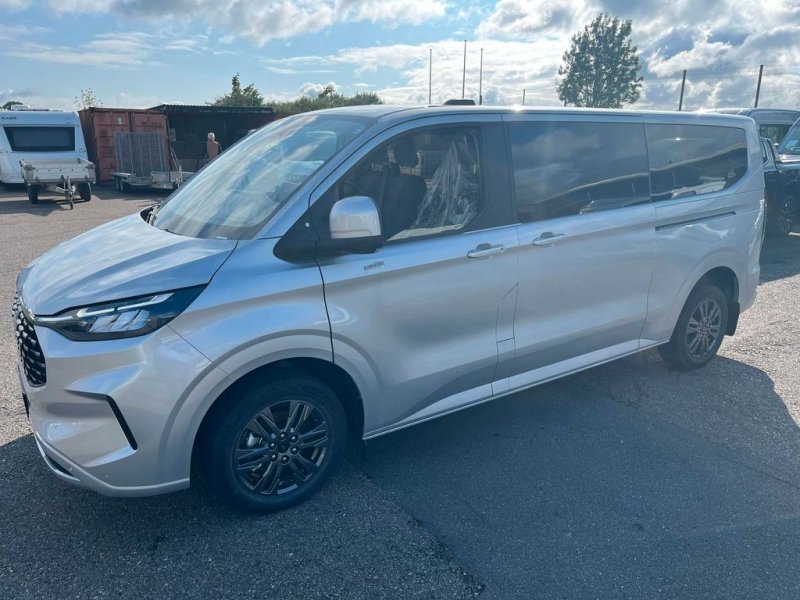 Ford Tourneo Custom Bus 320 L2 Tourneo Titanium FWD