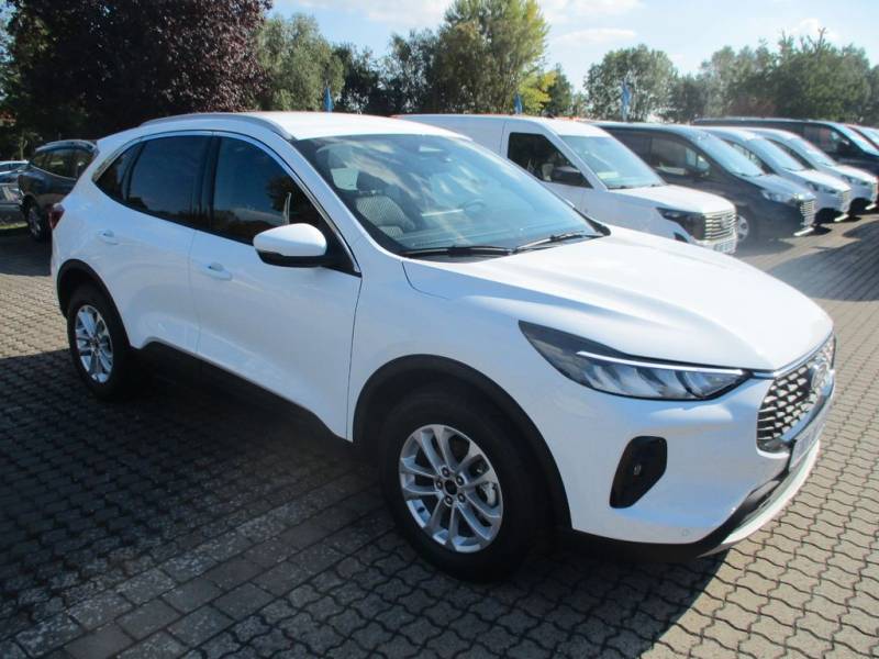 Ford Kuga Titanium 5J Garantie + Winterpaket + Kamera