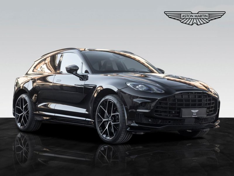 Aston Martin DBX707