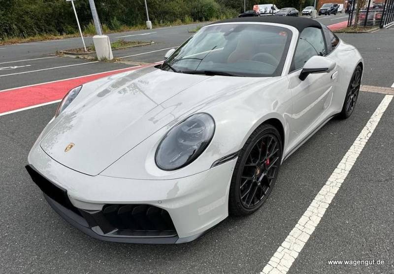 Porsche 911 Targa 4 GTS T-Hybrid