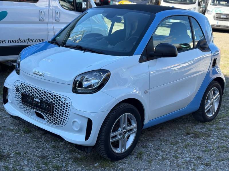 Smart ForTwo, EQ,1.Besitz,erst 19 tkm,Schnellader 22KW