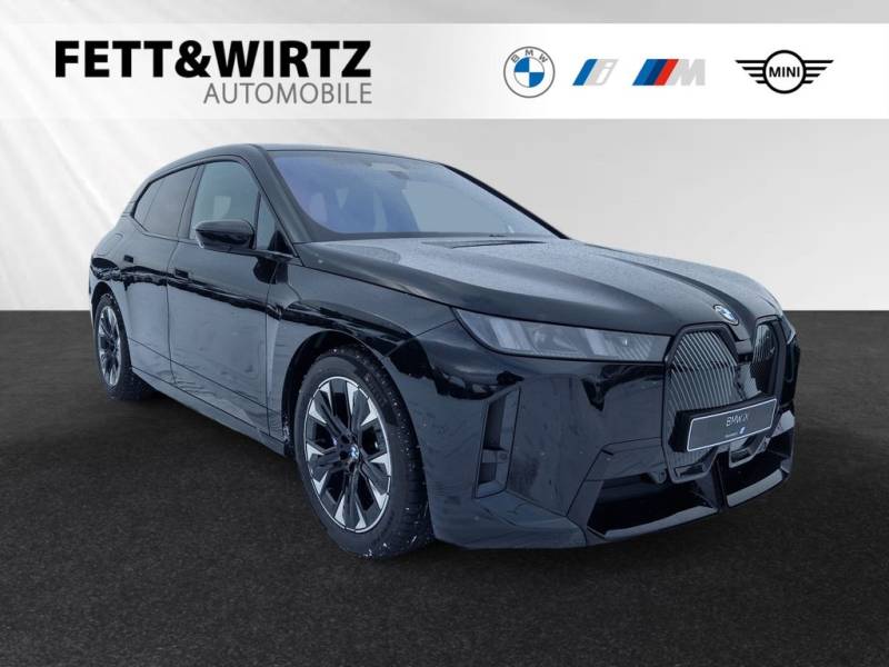 BMW iX xDrive45 M Sport-DAandPA-Prof.-Head-Up-21"
