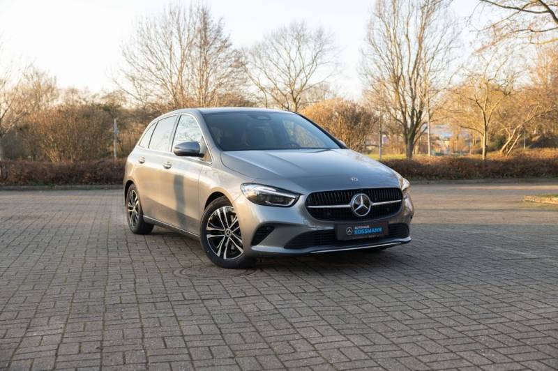 Mercedes-Benz B 200/PROGRESSIVE/PANO/AHK/TOTW.