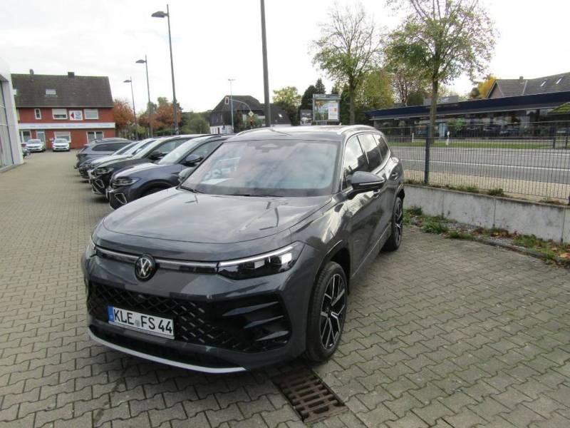 Volkswagen Tayron R-Line 2.0 TDI DSG 4M AHK IQ.DRIVE NAVI L