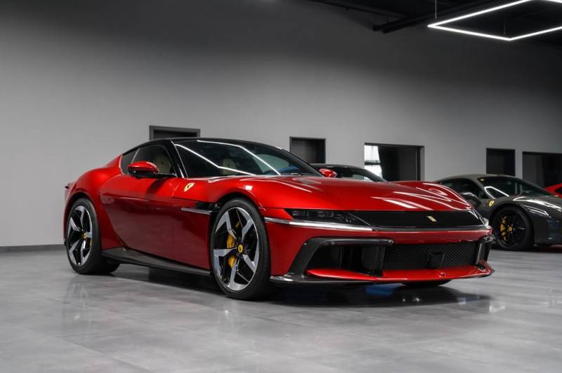 Ferrari 12Cilindri Coupe RACING-PANO-LIFT-CARBON