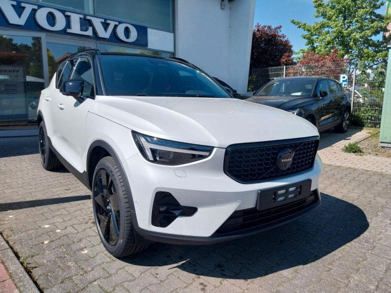Volvo XC 40 B3 Ultra Black Edition 2WD