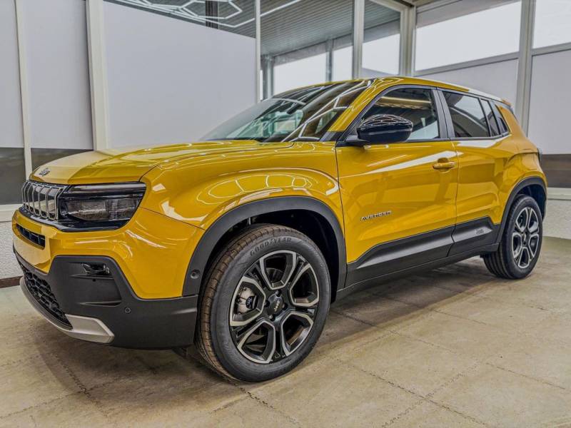 Jeep Avenger SUMMIT e-DCT6 ACC RFK SHZ PDC KEYLESS...