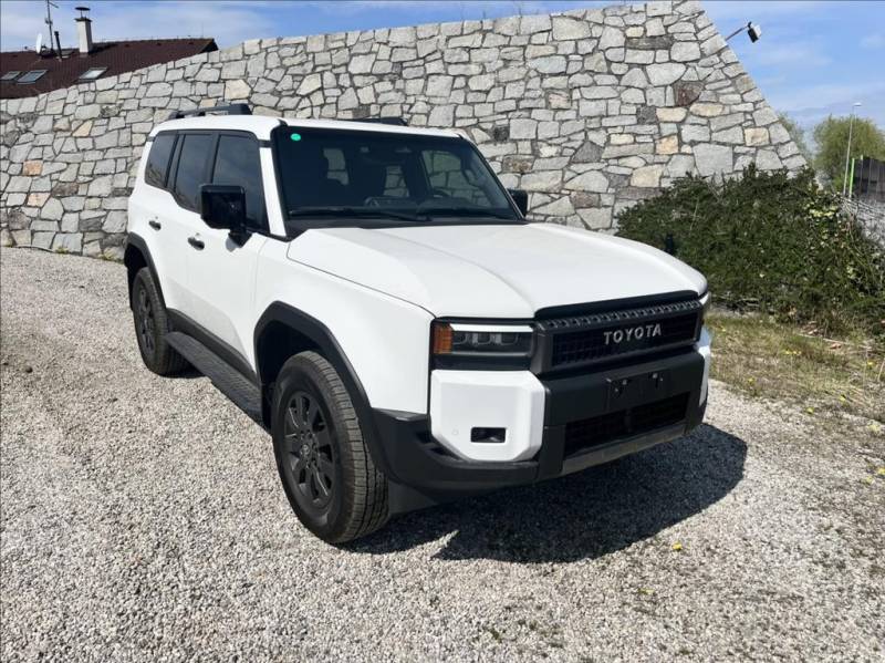 Toyota Land Cruiser 2,4 i-FORCE MAX HEV