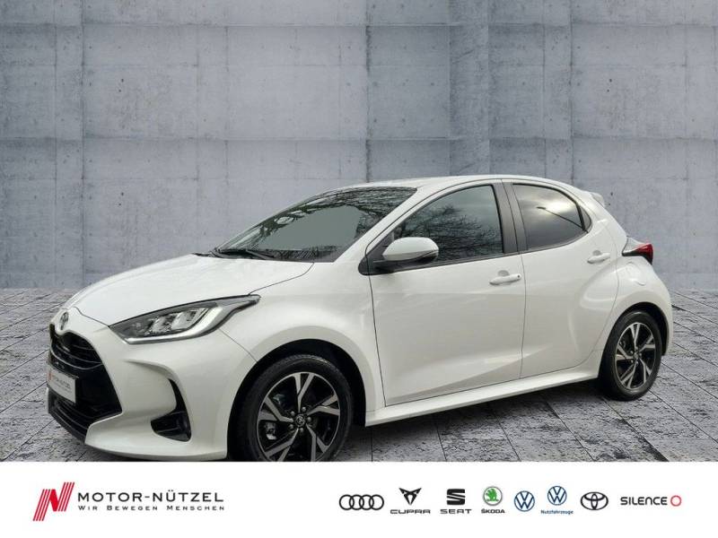 Toyota Yaris 1.5 Hybrid TEAMPLAYER LED+ACC+APP+SHZ+RFK