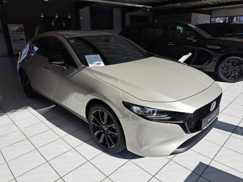 Mazda 3 2.5L e-SKYACTIV G 140ps Sondermodell Nagisa